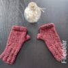 Tricot : Mitaines faites main rouge métallisé – Image 2